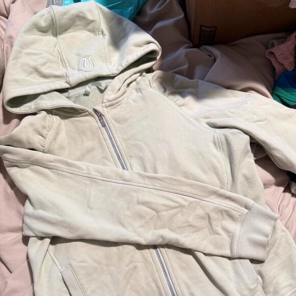 lululemon athletica Tops - Like New Lululemon Full Zip Scuba SIze 10 Light Green (See 2nd pic for color)